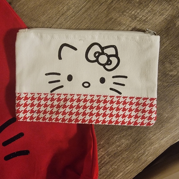 LAST ONE! HP 🎉Hello Kitty Tote Bag and Zippered Bag Bundle! - Picture 2 of 3